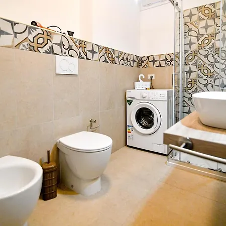 Laura Apartment Avola